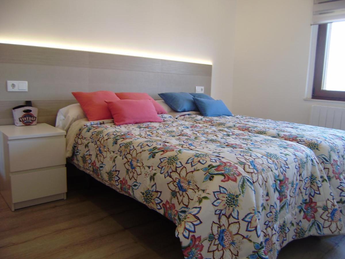 Apartamentos La Tata Авілес Екстер'єр фото