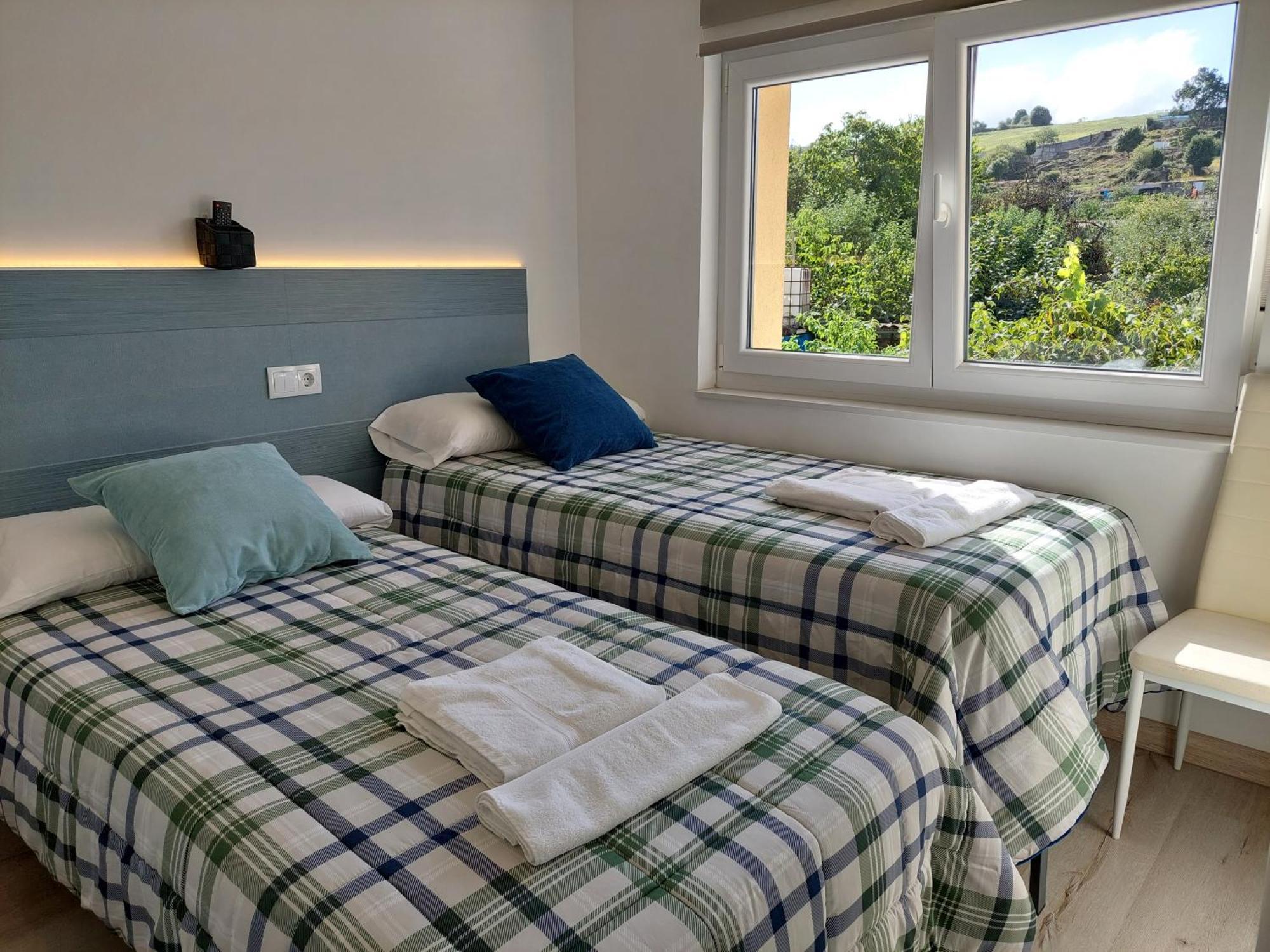 Apartamentos La Tata Авілес Екстер'єр фото
