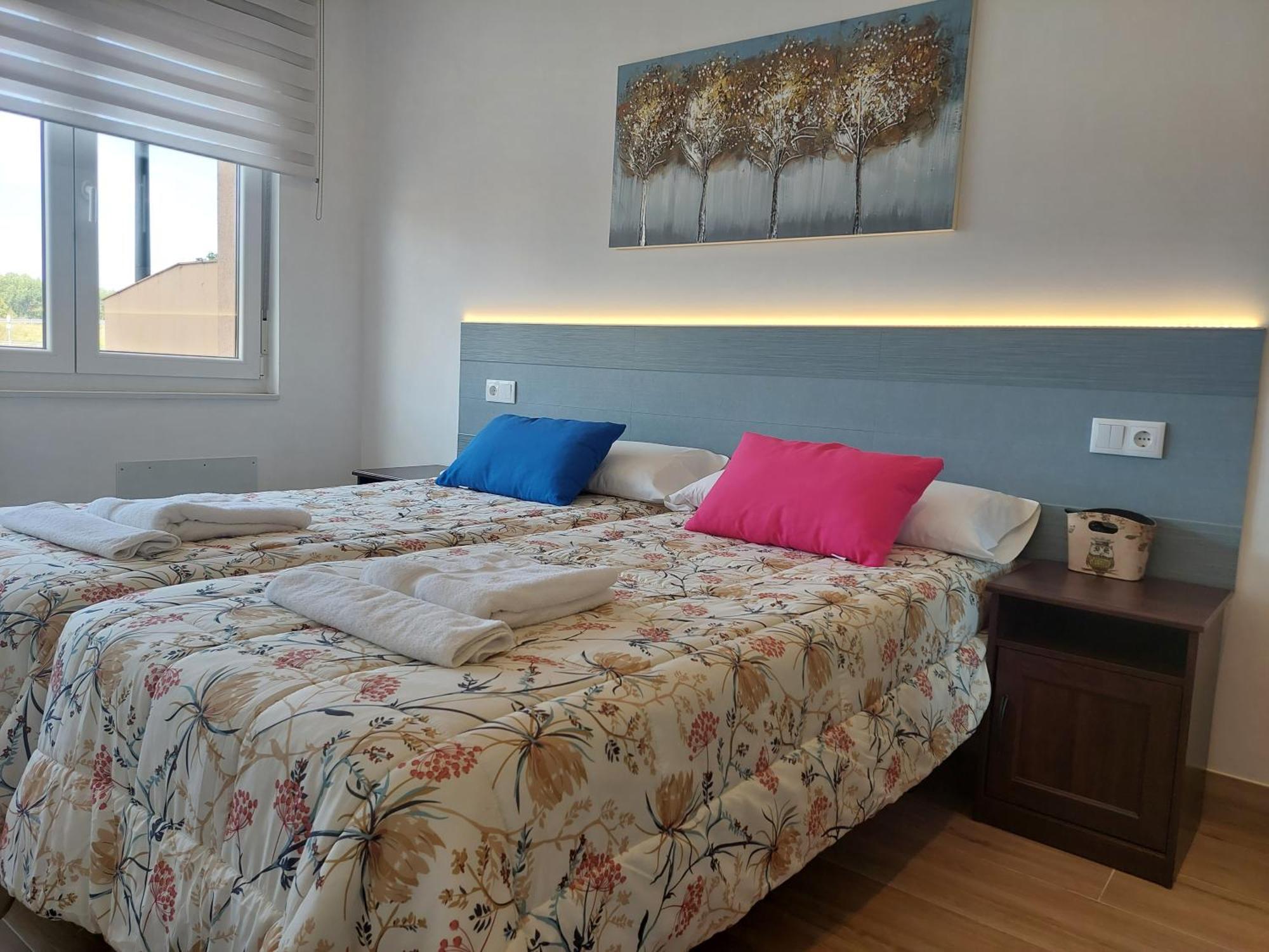 Apartamentos La Tata Авілес Екстер'єр фото